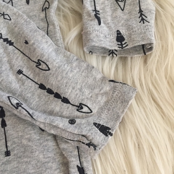 (SOLD) Modern Unisex Arrow Onesie - Picture 4 of 6